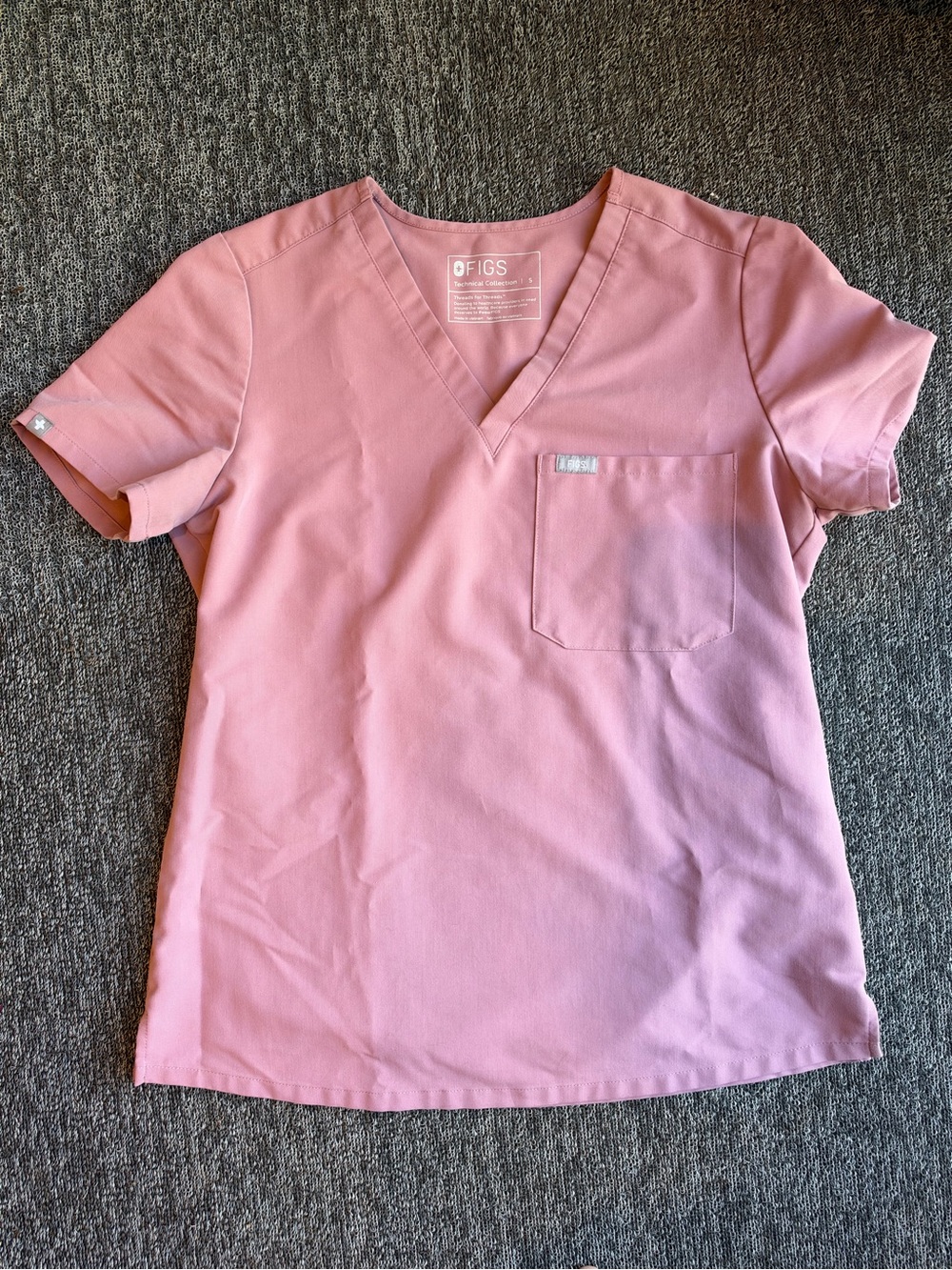 FIGS Mineral Mauve Pink Women's V-Neck Scrub Top